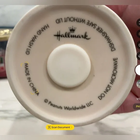 Charlie Brown & Snoopy Hallmark Travel Mug NWOT - Picture 6 of 8